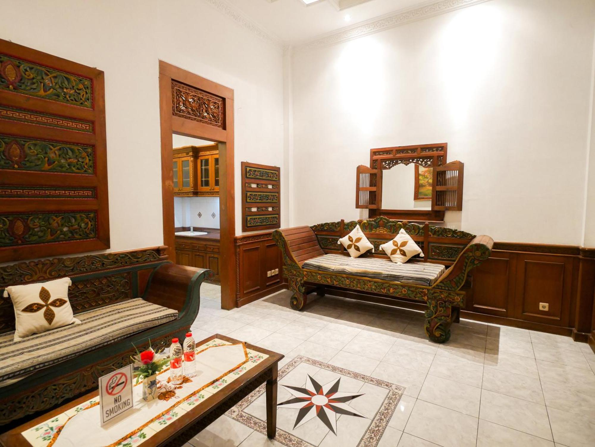 Rumah Pesik Art & Heritage Hotel Gondowulung Exterior foto