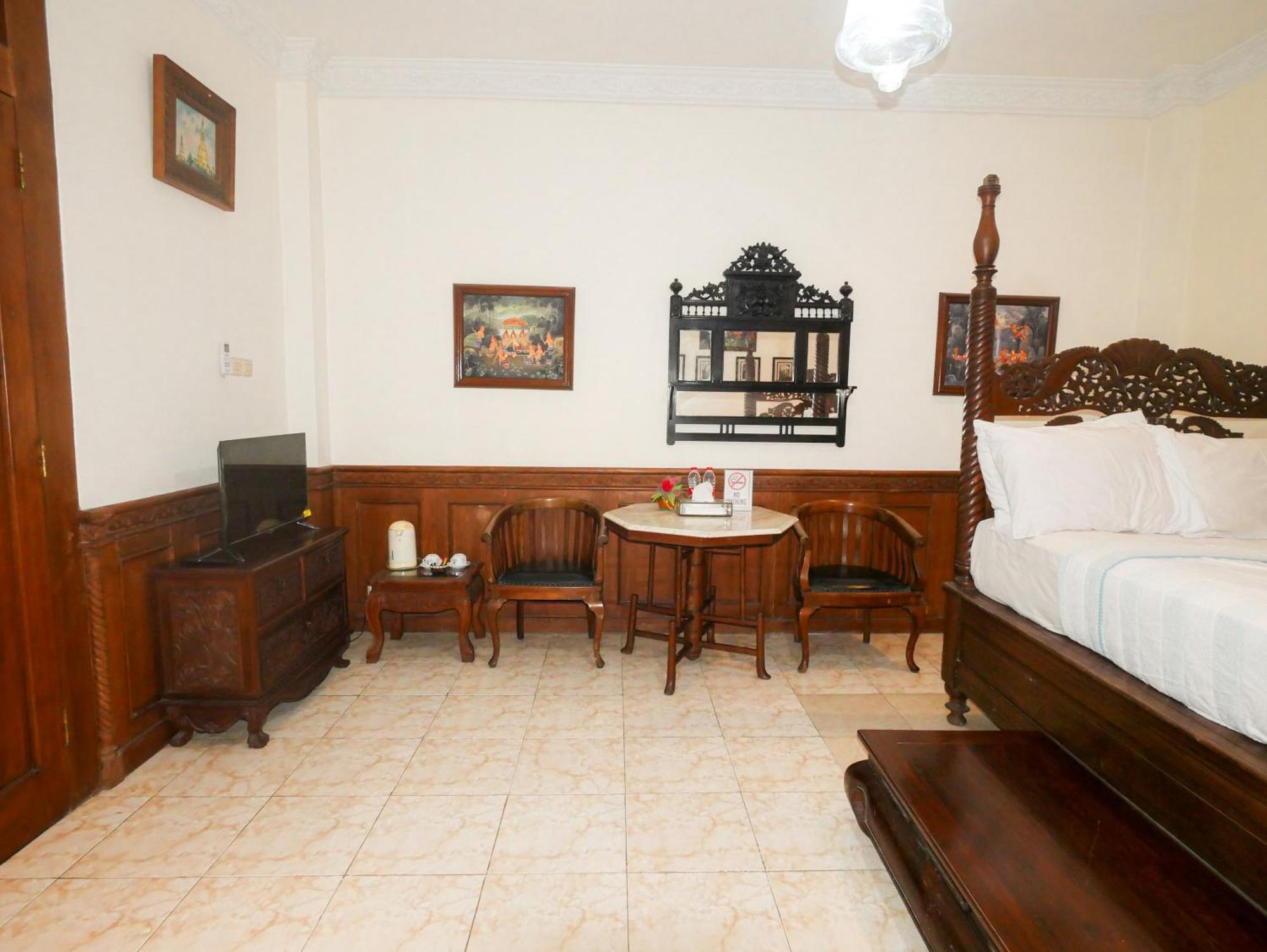 Rumah Pesik Art & Heritage Hotel Gondowulung Exterior foto